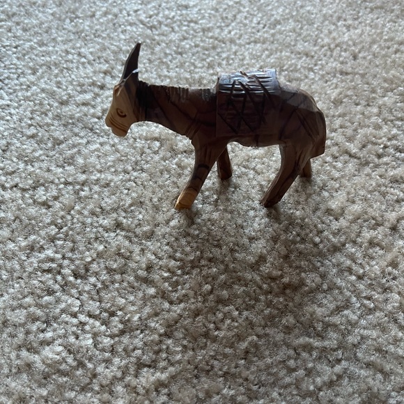 Handmade Olive Wood Donkey from Jerusalem - Picture 3 of 4